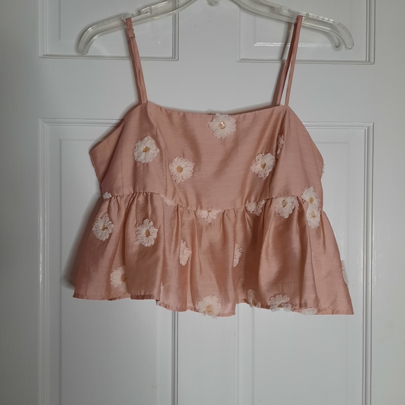 vestique Tops - Blush Flower Pop Accents Flowy Crop Top